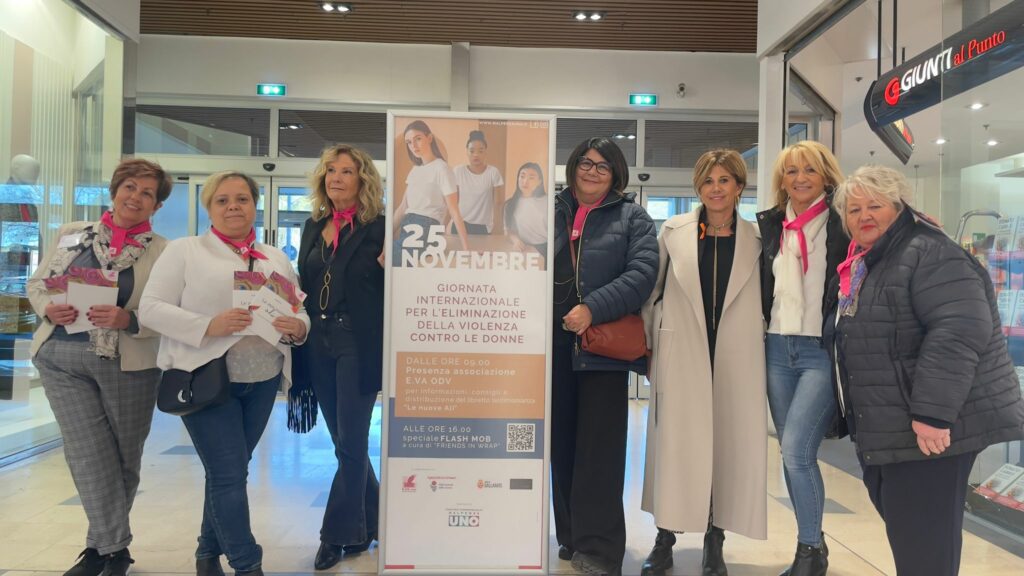 Un Flash Mob Contro la Violenza sulle Donne: Il Centro Antiviolenza E.VA ODV in Azione al Malpensa Uno di Gallarate